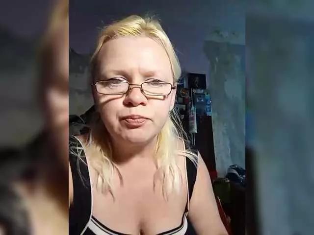 -Chiika- webcams show profile image 