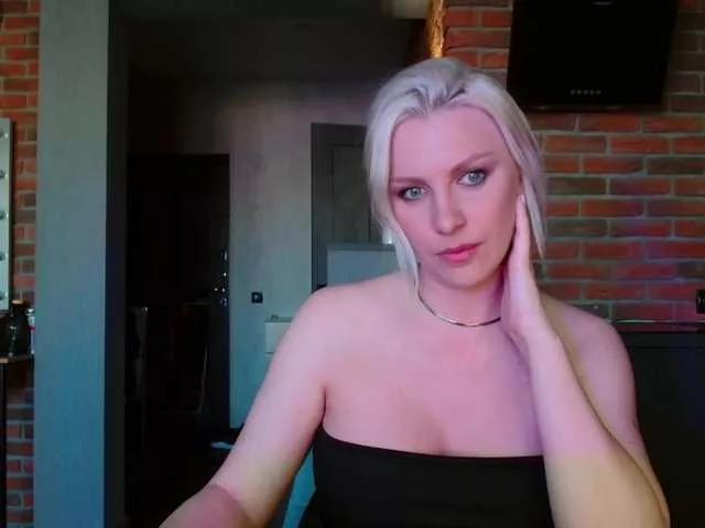 -SashaSexy- from BongaCams