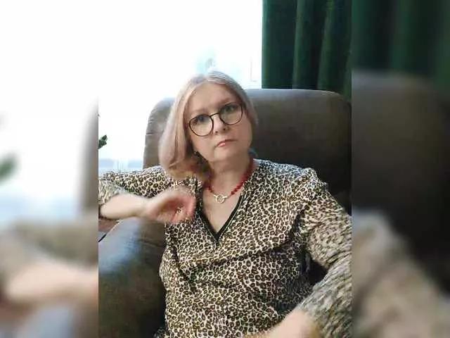 Adiline webcams show profile image 