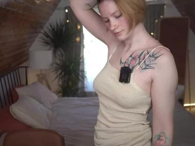akaneiro-demon from BongaCams