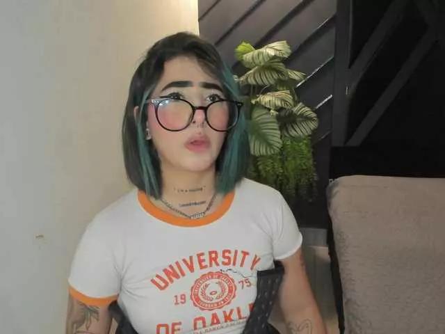 Alahia-Dangelo from BongaCams