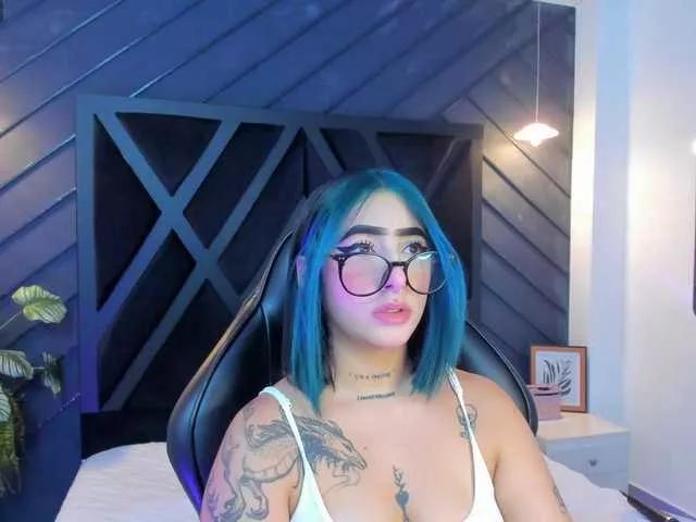 Alahia-Dangelo from BongaCams