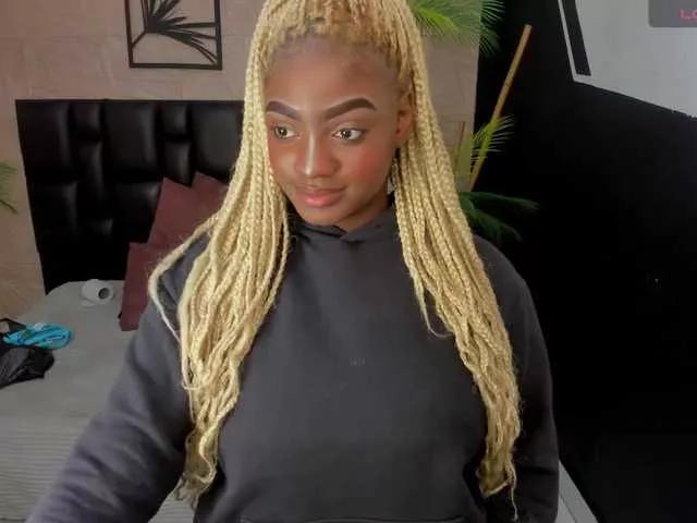 alanabonny from BongaCams