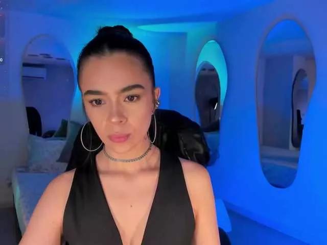 AlanaCraft from BongaCams