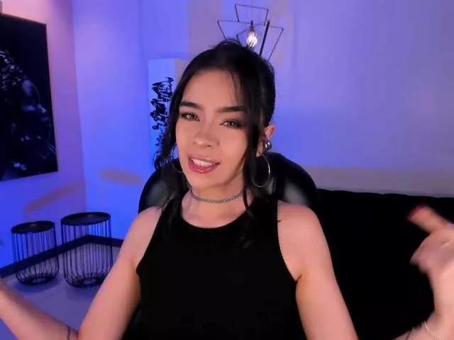 AlanaCraft from BongaCams