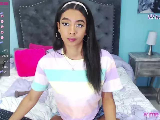AlanaFox from BongaCams