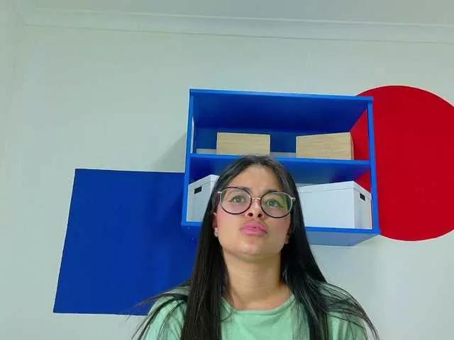 ALASKA-JONES from BongaCams