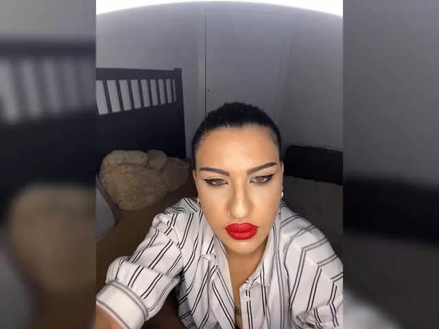 Alexandra13 webcams show profile image 