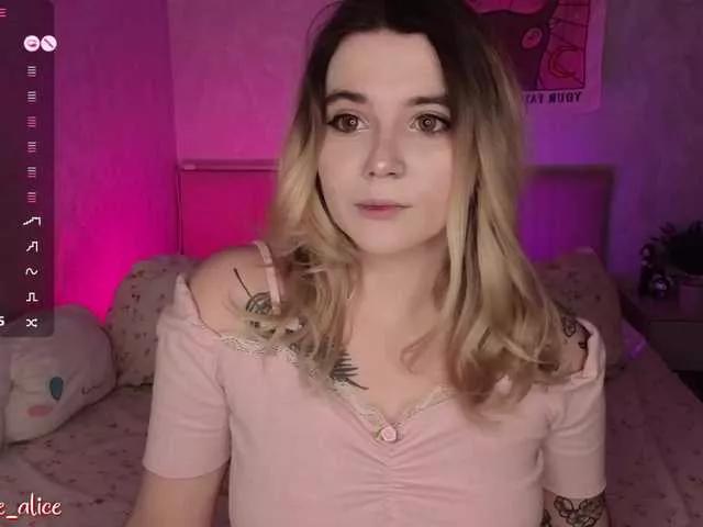 Alice-teaseee webcams show profile image 