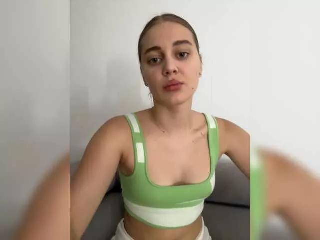 Alisa3 webcams show profile image 