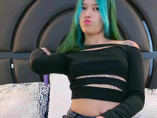 AlliciaKim from BongaCams