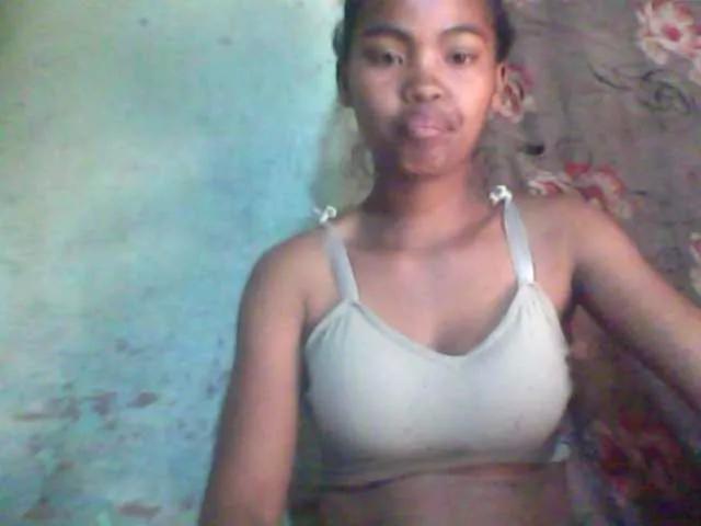 Allycha1 from BongaCams