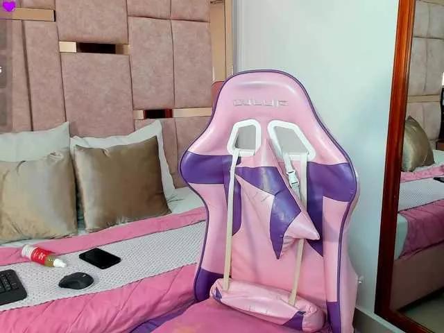 allyson-claire from BongaCams
