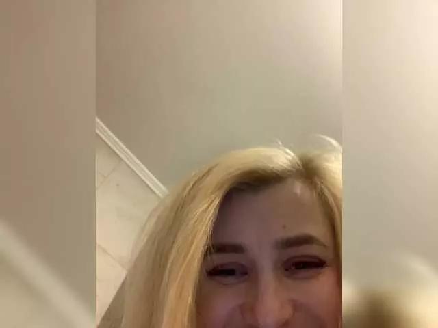 alya555 from BongaCams