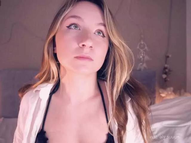 alyyyson from BongaCams