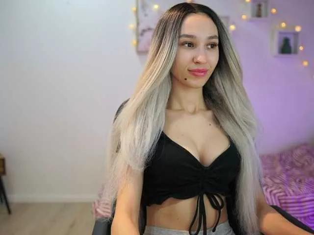 AmaiLiu from BongaCams