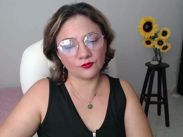 ana-milf from BongaCams