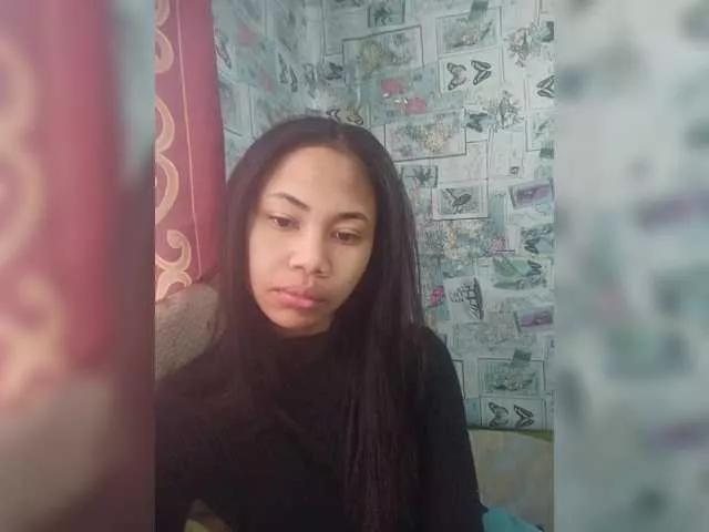 anaiss from BongaCams