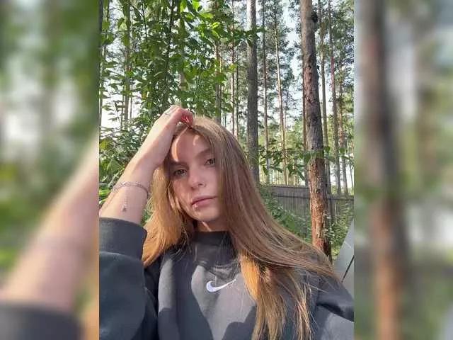 ann-den from BongaCams