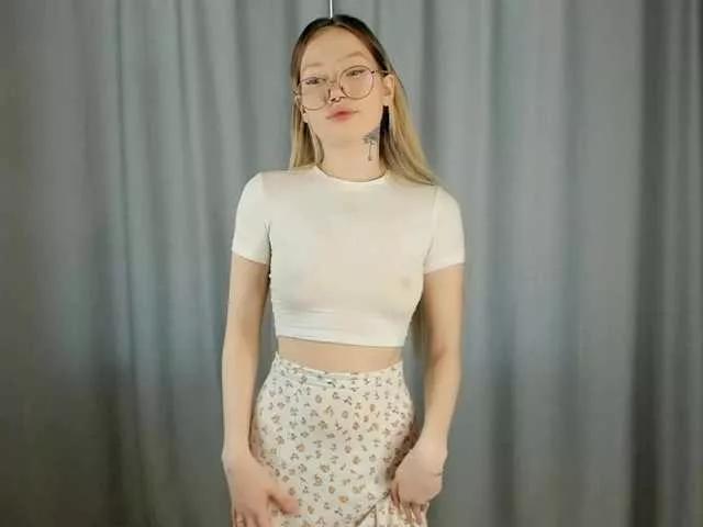 Annabarly webcams show profile image 