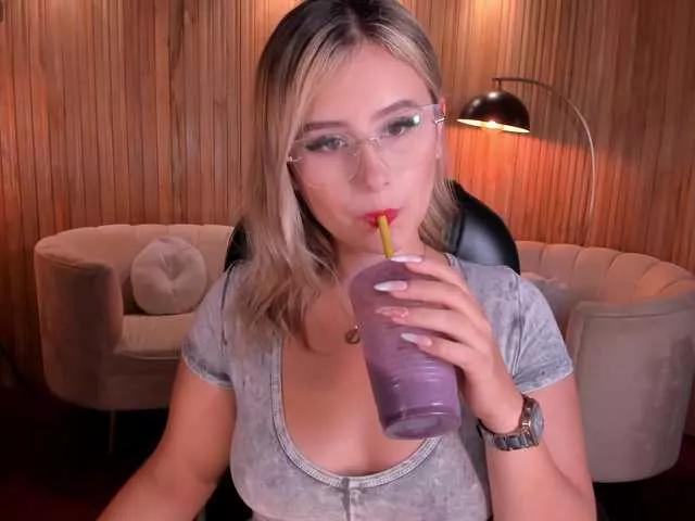 AnnaBrooks from BongaCams