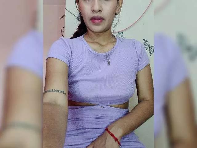annie-19 from BongaCams
