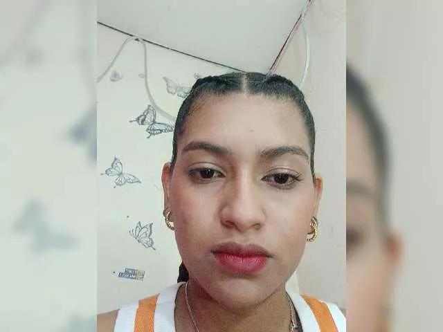 annie-19 from BongaCams