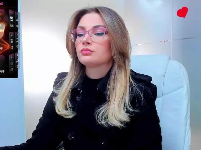 anyarosses from BongaCams