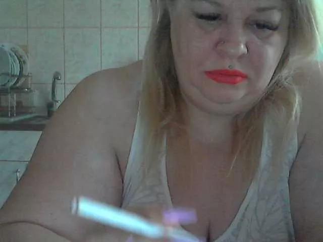 AriannaMilf from BongaCams