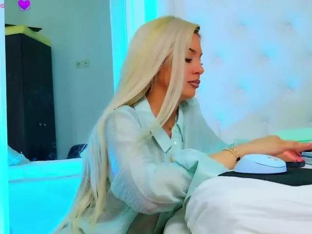 AriannaSins from BongaCams
