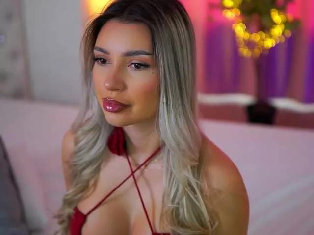 ArtTeasee from BongaCams