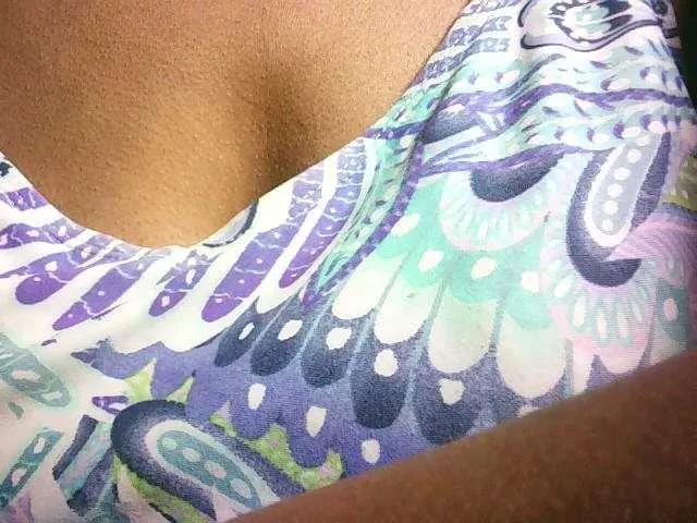 Avrilhunt webcams show profile image 