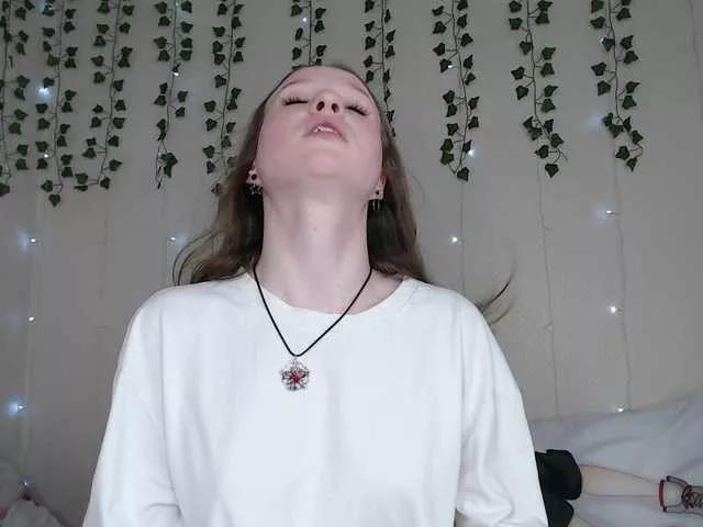 B4by-Emilia webcams show profile image 