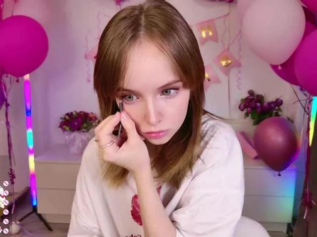 b4by-lol1 from BongaCams
