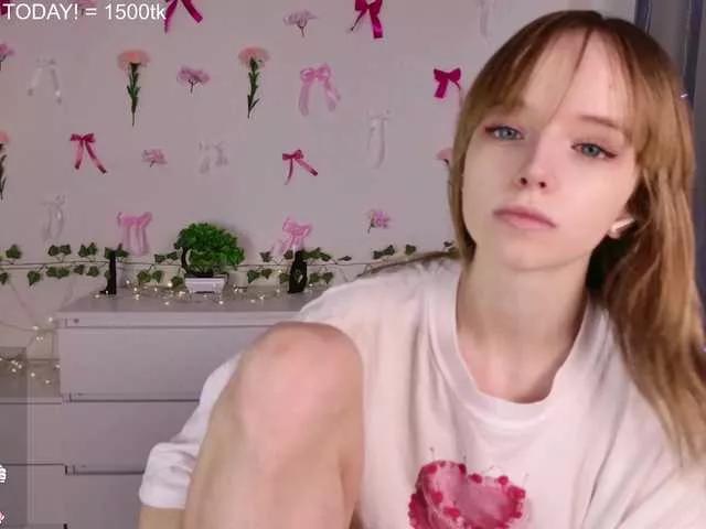 b4by-lol1 from BongaCams