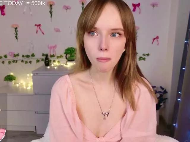 b4by-lol1 from BongaCams