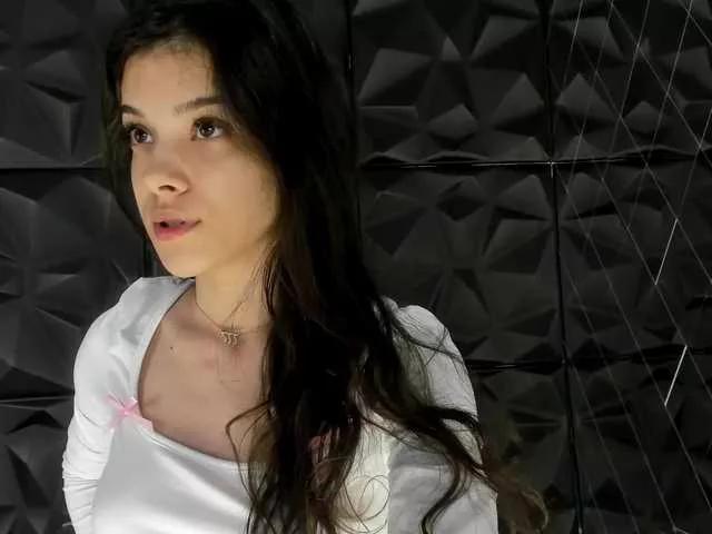 BabyAylin from BongaCams