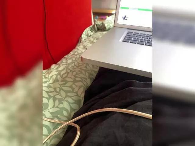 BabyGimmeLuv from BongaCams