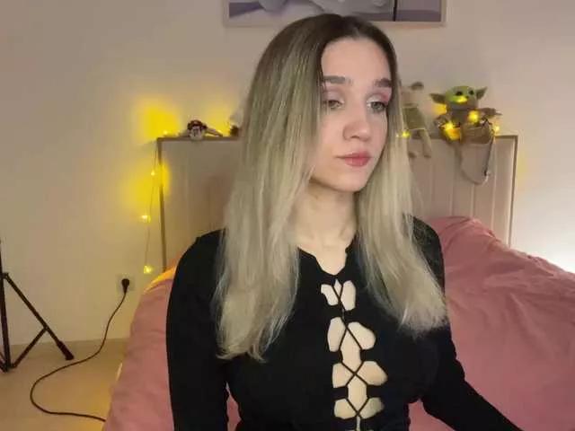 BabyTamagochi from BongaCams