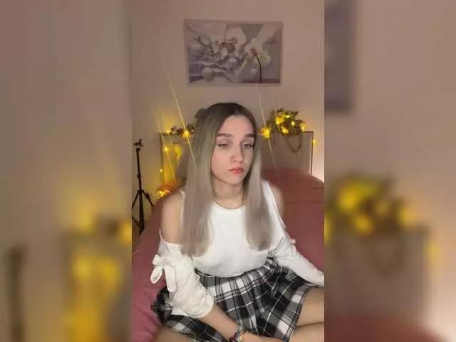 BabyTamagochi from BongaCams