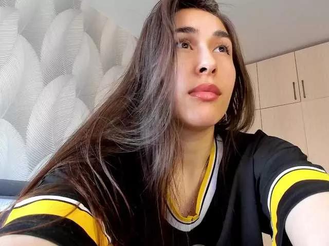 Bambiiiii from BongaCams