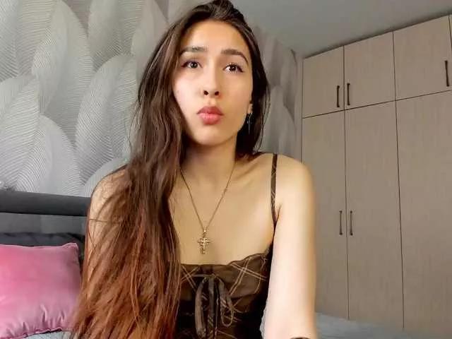 Bambiiiii from BongaCams