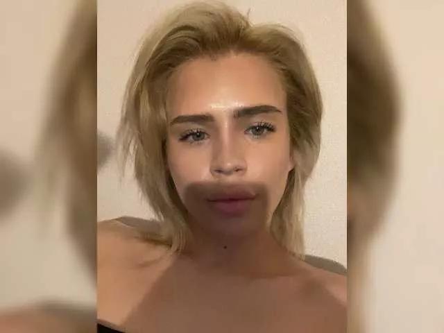 Barbiesweet from BongaCams