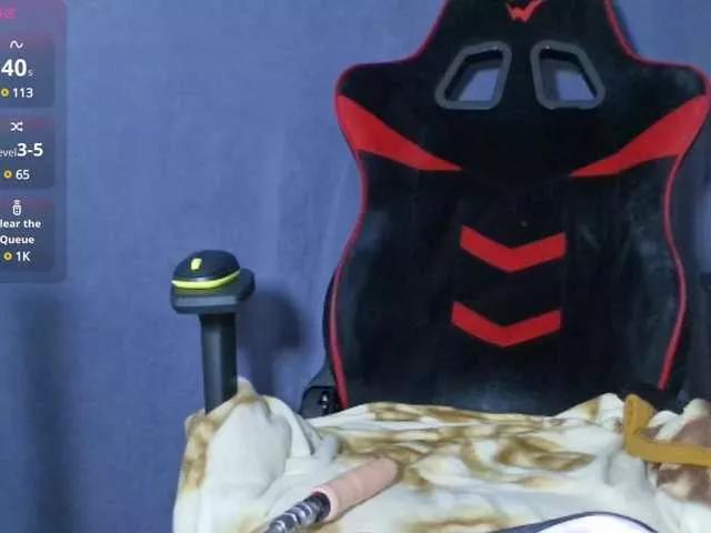 BattyHils from BongaCams