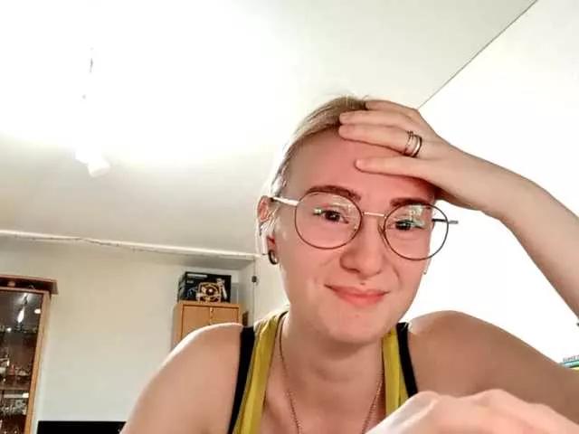 BEAUTIFUL-HALO webcams show profile image 