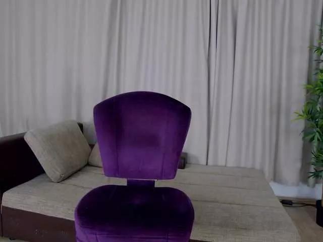 Bella-Amour from BongaCams