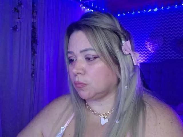 bella-savati from BongaCams