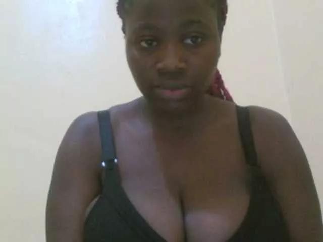 Bigboobs77 from BongaCams
