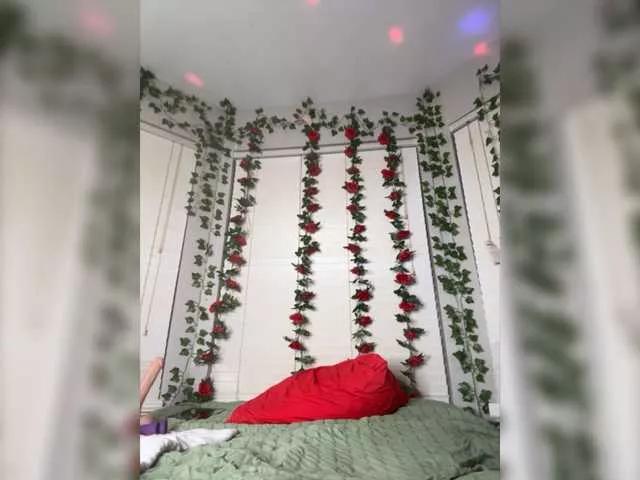 BigButtSarena from BongaCams