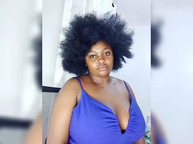 Bigtitsqueen33 webcams show profile image 